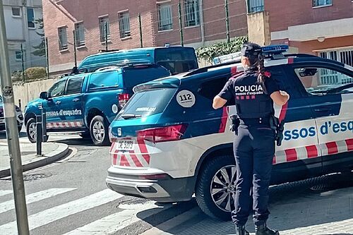 Detenido un hombre que manten�a retenida en un piso a su ex mujer, quien pidi� auxilio lanzando una nota por la ventana