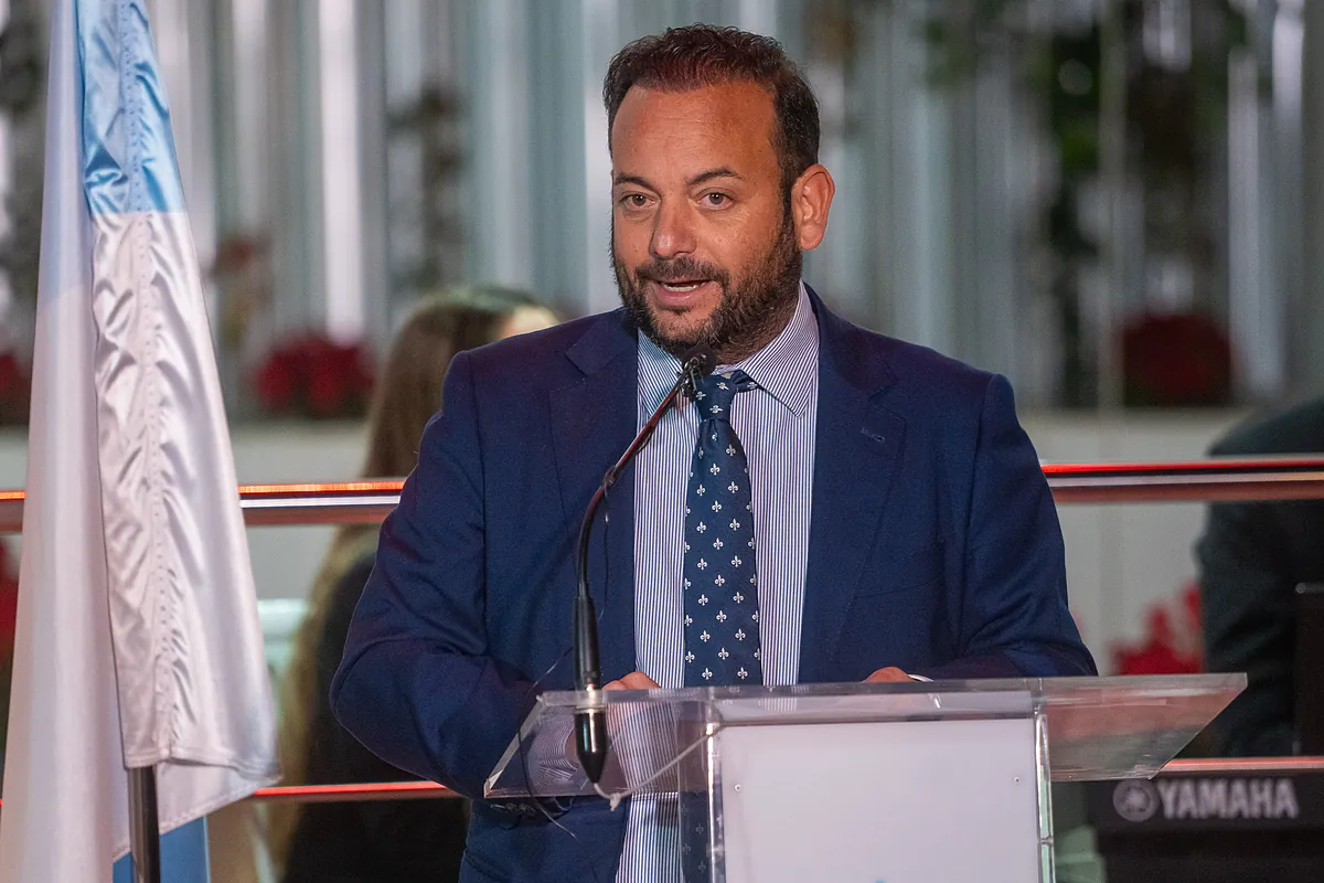 El PSOE rectifica y suspende de militancia al ya ex alcalde de La Algaba, tras las denuncias por acoso sexual a un menor de edad