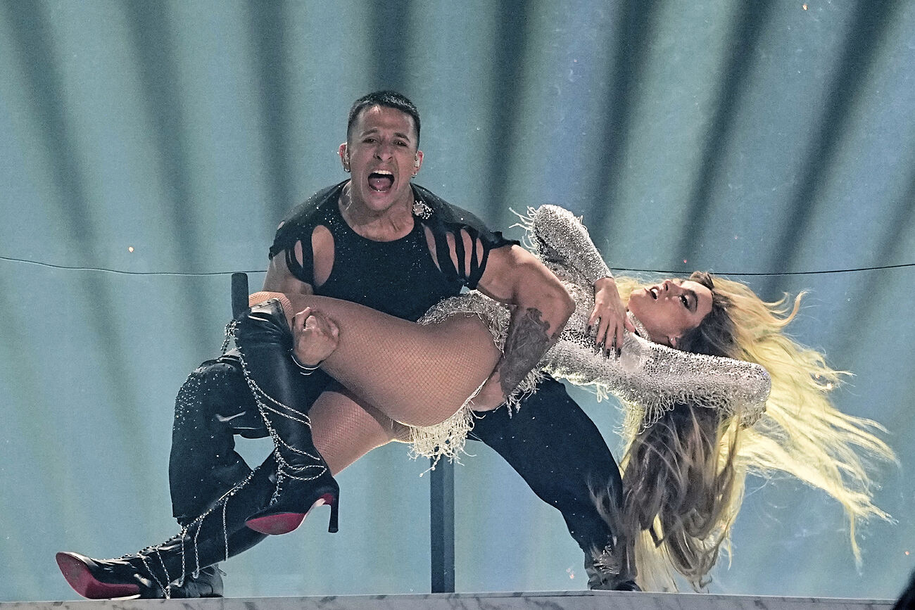 Melody, durante su actuaci�n en la final de Eurovisi�n 2025