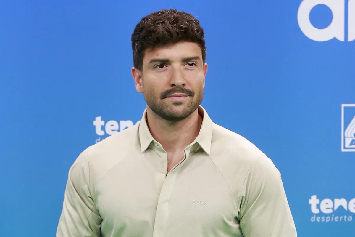 Pablo Alborán: su padre arquitecto de prestigio, su familia noble y su amor por el modelo navarro Juan Sesma