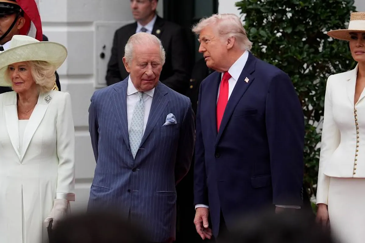 La broma de Trump hacia el rey de Inglaterra: "Mi madre estaba colada por el joven Carlos, ¿qué pensará ahora?"