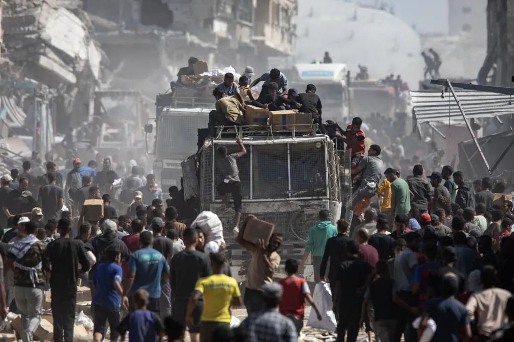 Última hora del plan de paz de Trump para Gaza, en directo | Empieza a entrar ayuda humanitaria a Gaza desde Egipto según el acuerdo de alto al fuego