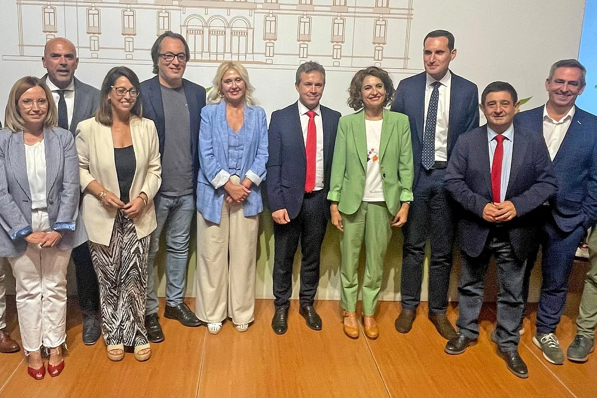 El PSOE andaluz vota este sábado las primarias que María Jesús Montero no pudo frenar – El Mundo