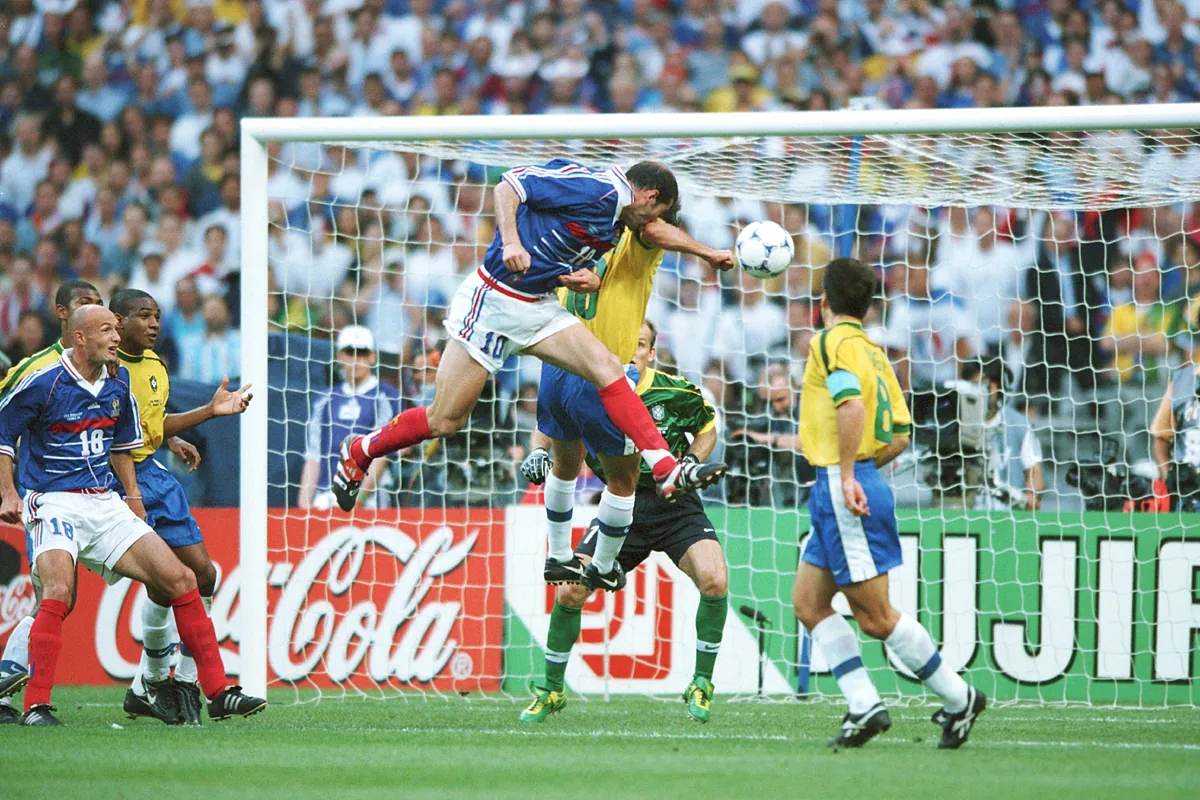 La fractura social que la Francia de 1998 apenas pudo aplazar: Zidane, Le Pen y un amistoso como detonador