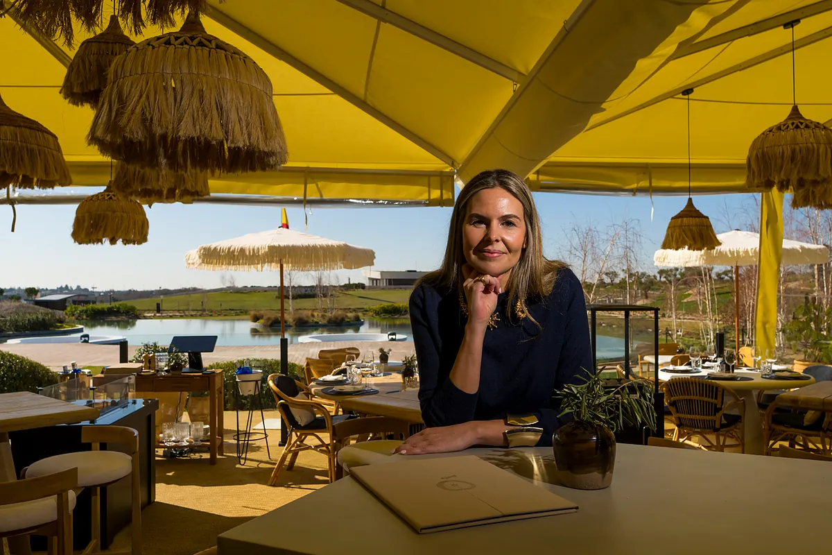 El Grupo Barbillón aterriza en el centro comercial de La Finca para revitalizar el lujoso complejo: una terraza con vistas al lago y un music-bar con conciertos en directo