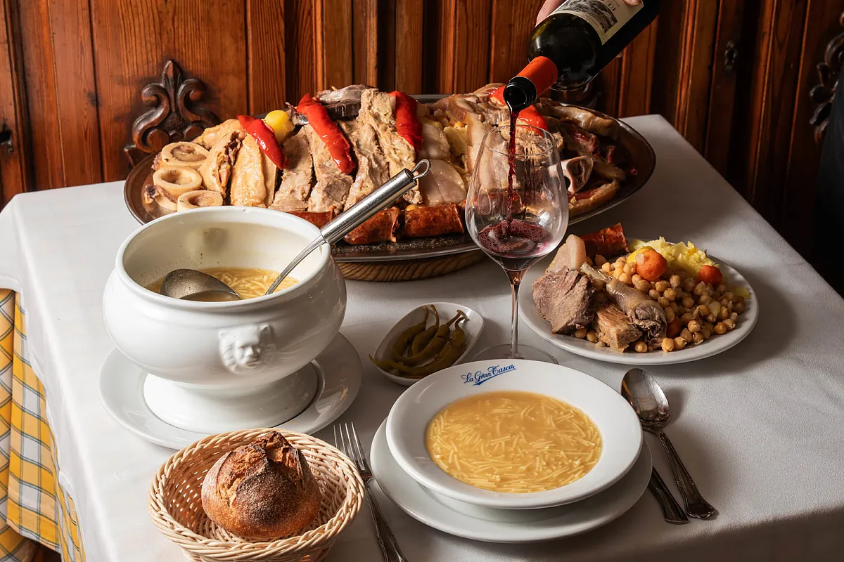 Ruta del cocido madrileño en 18 paradas imprescindibles