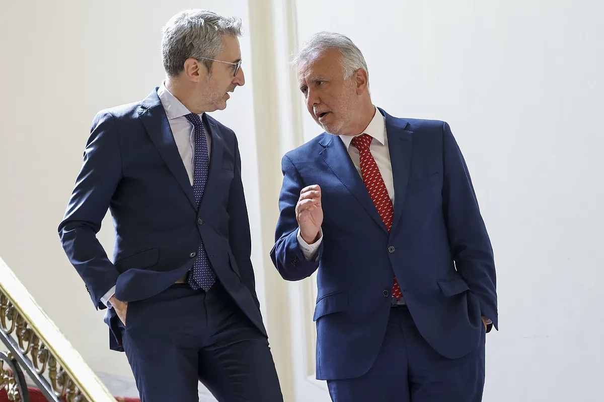 Ángel Víctor Torres: "Lamentablemente ocurre muchas veces en alta mar,  muchos mueren intentando conseguir una vida mejor" | España