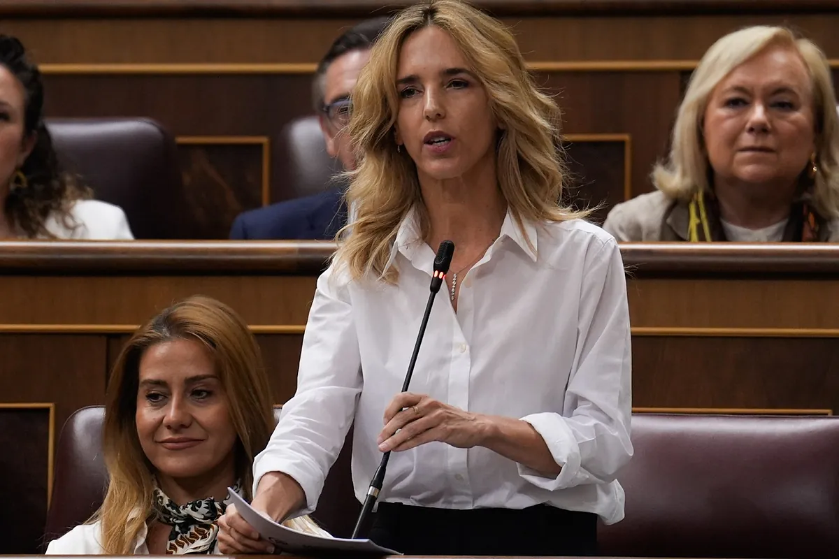 El aplaudido repaso a la trayectoria de Zapatero de Cayetana Álvarez de Toledo