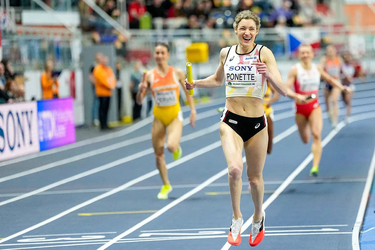 España logra una histórica plata en el estreno mundial del relevo mixto 4x400