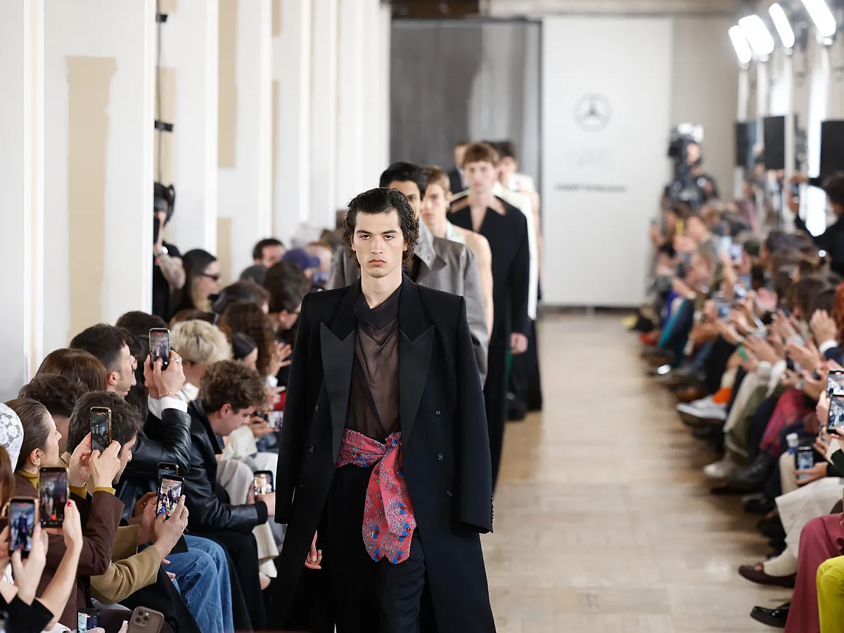 La nueva promoción del Máster en Comunicación de Moda y Belleza Telva & Yo Dona se adentra en el epicentro de MBFWM