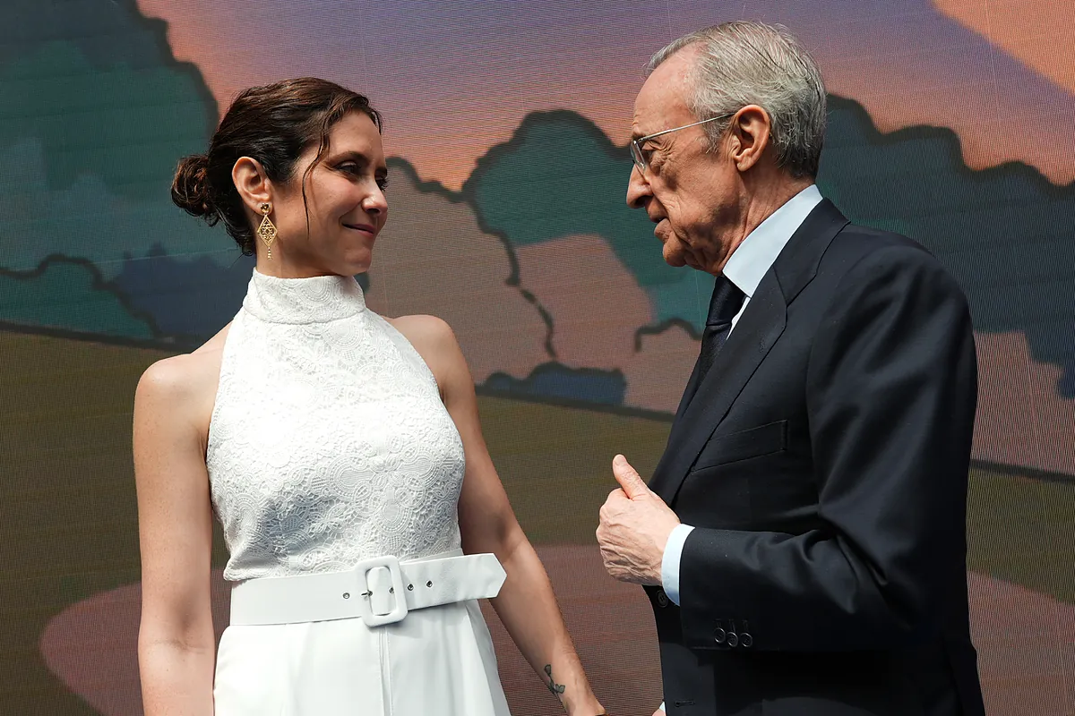 El inesperado abrazo a un Florentino Pérez en campaña 'sofoca' el ruido del viaje de Ayuso a México y la intriga del futuro de Almeida: "Aquí la concordia es posible"