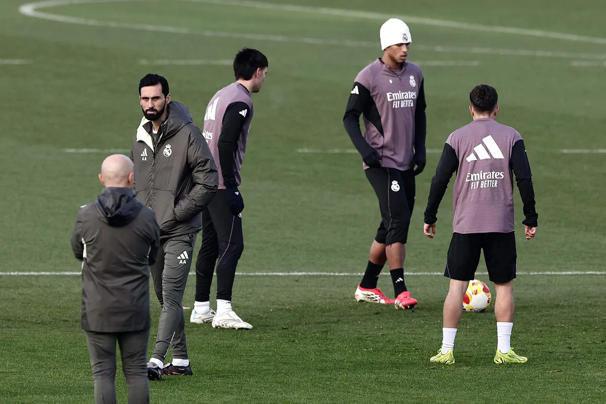 Los primeros detalles de Arbeloa: el contrato, Pintus y Mihic en el césped, "que Vini baile" y "una plantilla extraordinaria"