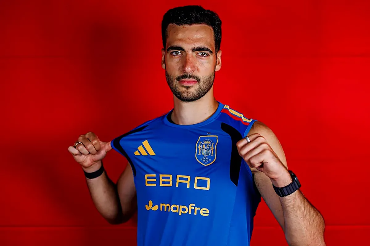 Mikel Merino emociona al recordar el apoyo de su mujer durante su recuperación: "Sin ella no estaría aquí"