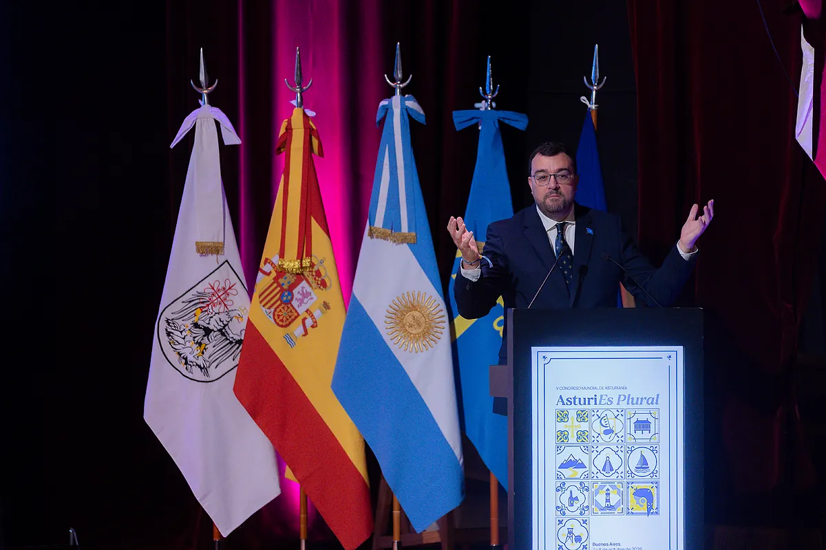 Barbón lleva la campaña a América para conectar con 143.000 votantes en plena polémica por la  ley de nietos 