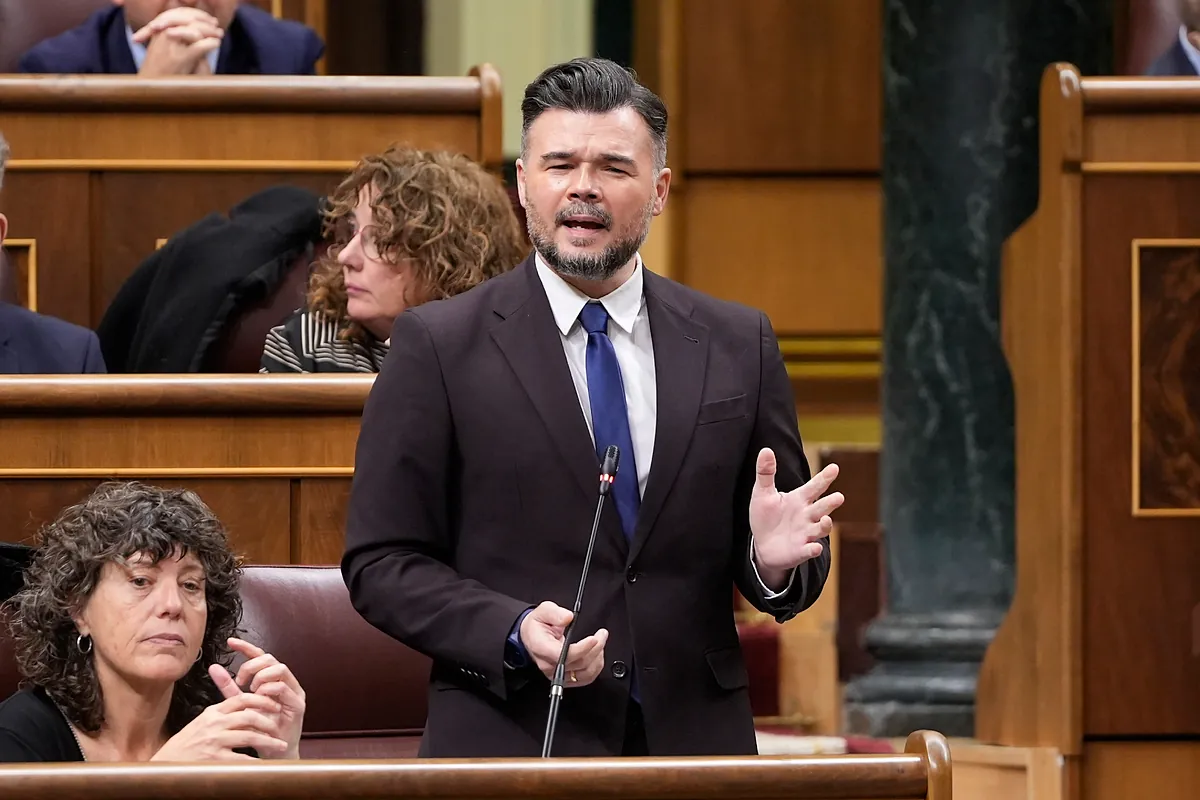 El ala izquierdista de ERC se alinea con Gabriel Rufián y propone un "frente popular" en Cataluña con Comuns y la CUP para las próximas elecciones