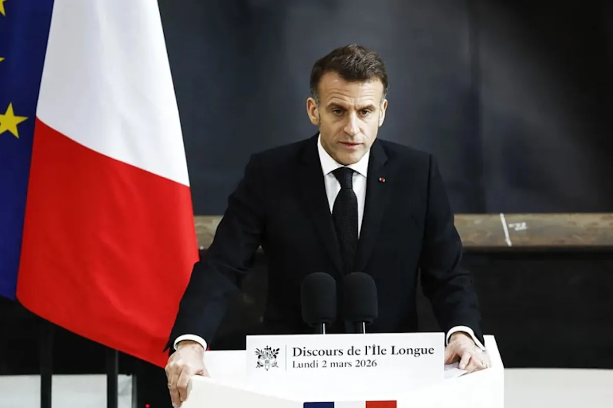 Macron anuncia que Francia aumentará su arsenal nuclear