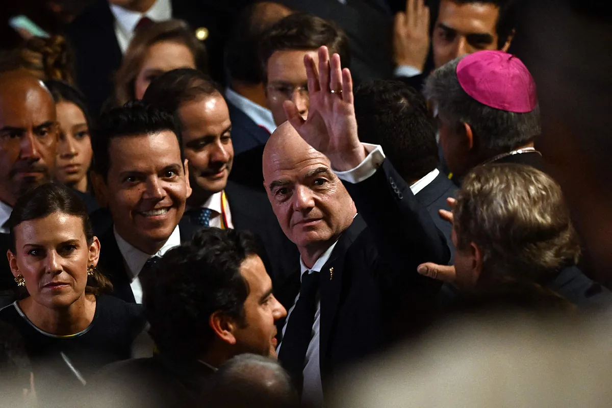 Infantino y Sánchez