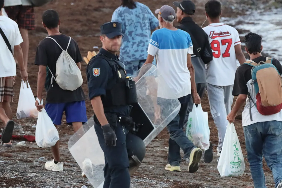 Los militares temen más emboscadas de inmigrantes en Ceuta y piden ser agentes de la autoridad
