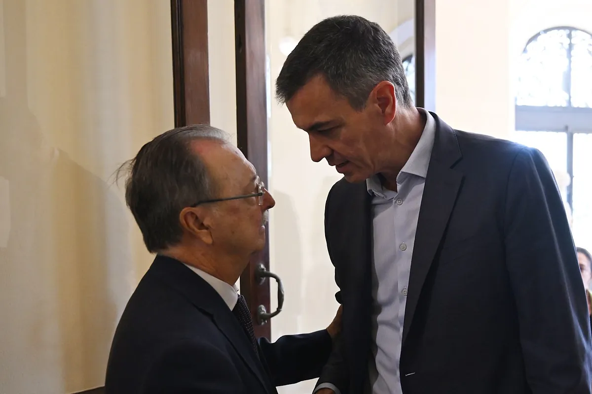 Ceuta atribuye la entrada masiva a una "manipulación de Marruecos de su población"