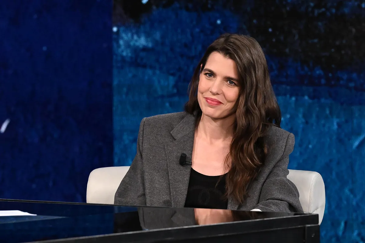 Carlota Casiraghi: "A los 11 años escribía cartas a mi padre, que ya no estaba, y mi diario se convirtió en mi refugio"