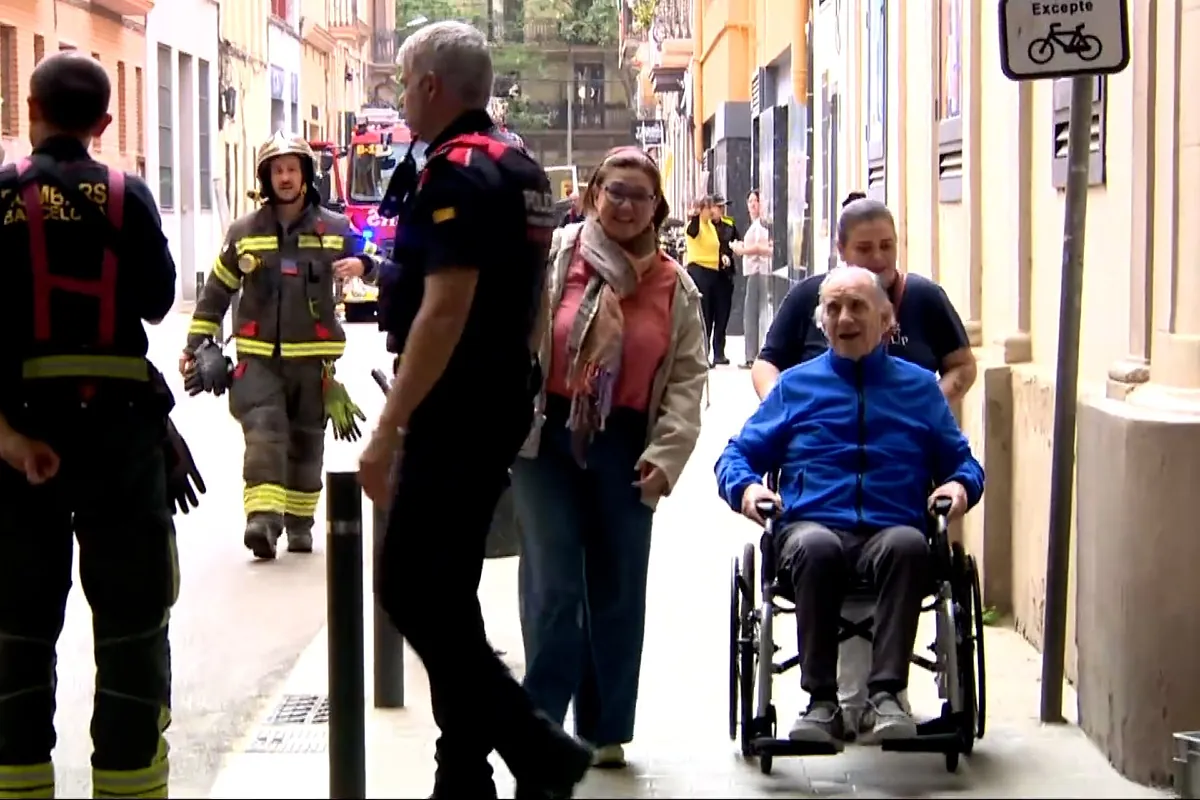 La explosión de una bombona de butano en Barcelona causa 8 heridos
