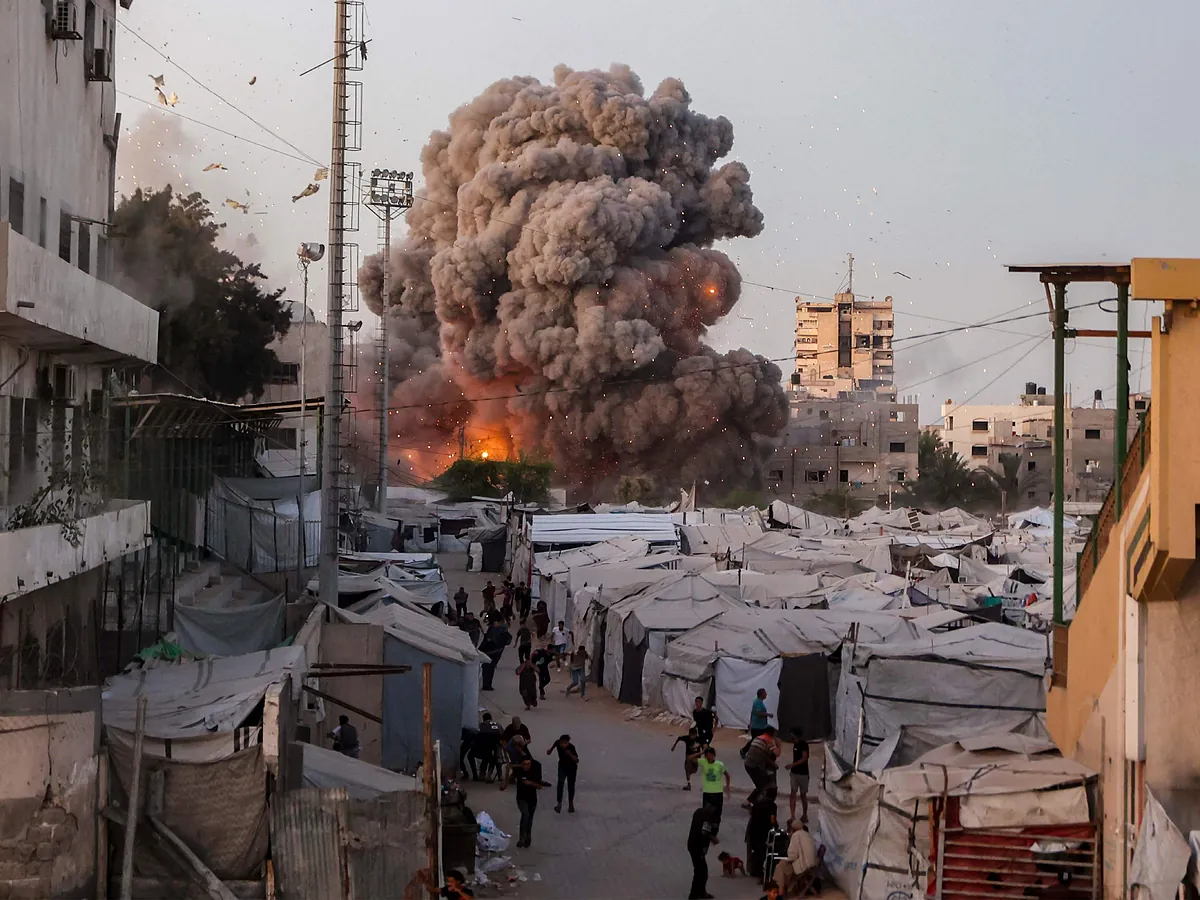 Israel ataca la mezquita Al Muttaquin en la Franja de Gaza
