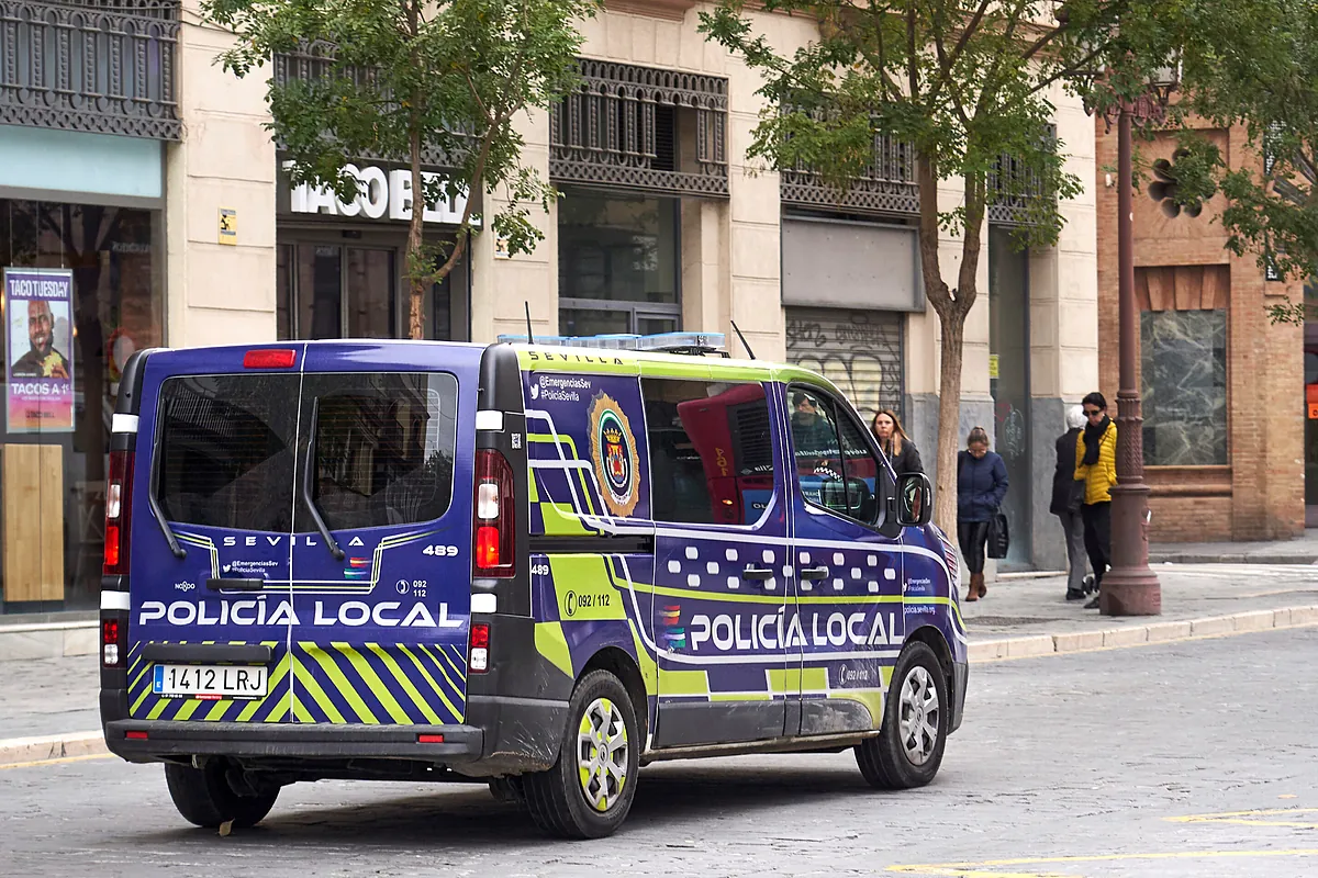 Un hombre huye de la policía en Huelva y deja una gran cantidad de ...