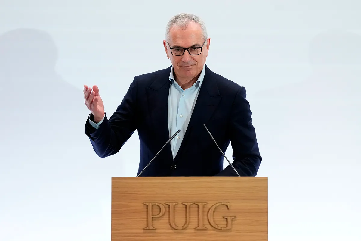 Puig aumenta sus beneficios un 11,8% en 2025, hasta los 594 millones de euros, apoyada en un nuevo récord de ventas