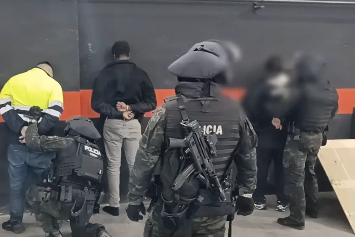 Paula, la 'proveedora de servicios' a narcotraficantes que huía con un millón de euros en bolsas de supermercado