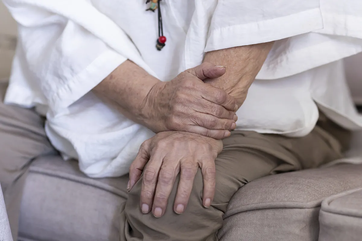 Sanidad y las CCAA posponen la aprobación del nuevo Manual de la Eutanasia y dan luz verde a la nueva hoja de ruta de cuidados paliativos centrada en el dolor