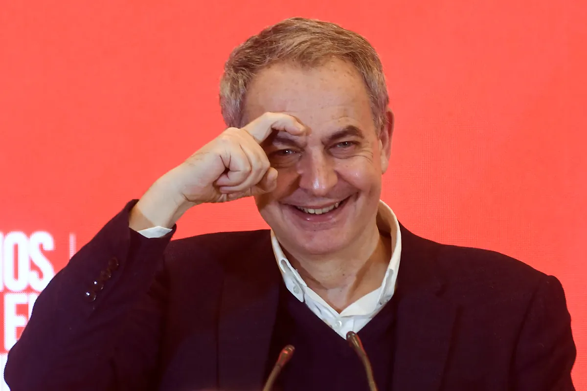 El PSOE incluye a última hora a Zapatero en su mitin final de campaña en Castilla y León para intentar aglutinar el voto de izquierdas del 'No a la guerra'