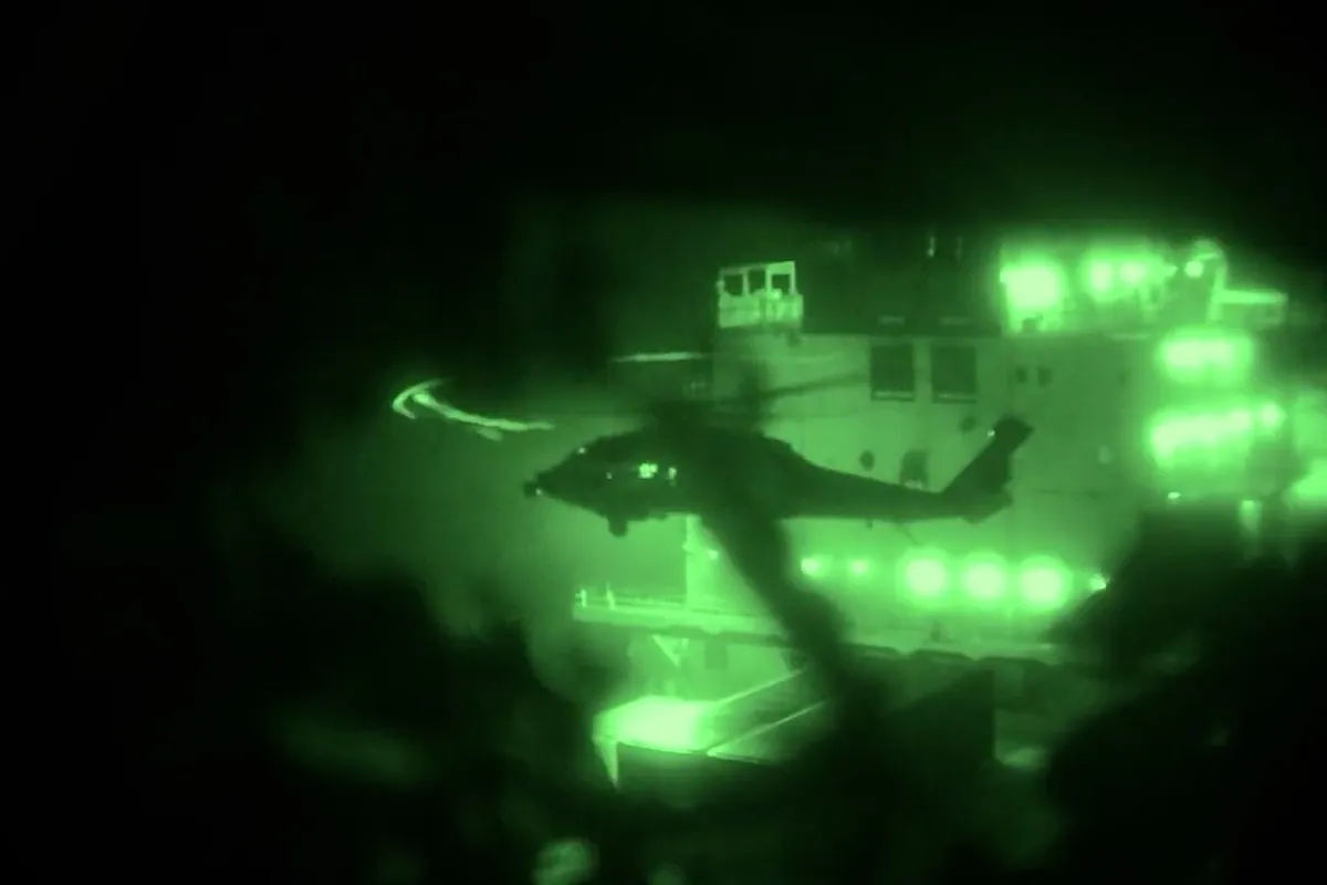 Un destructor estadounidense captura un carguero iraní en Omán