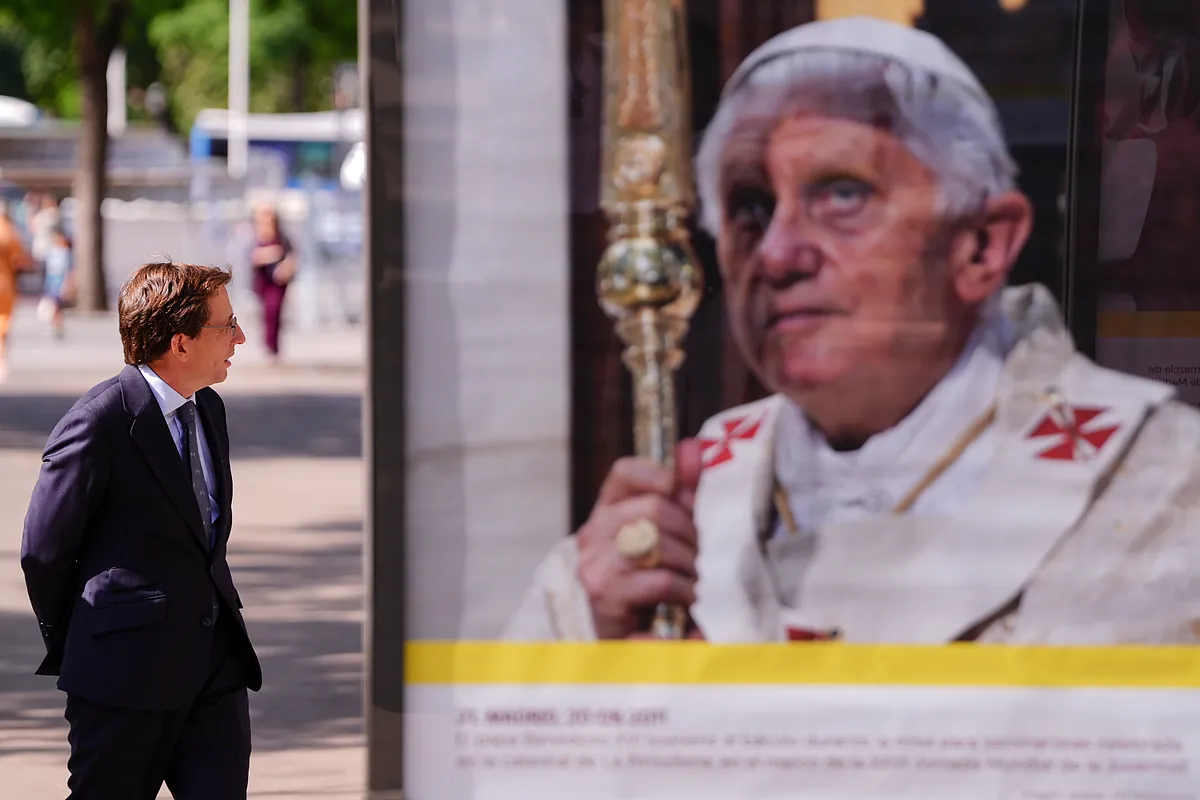 El desafío de transformar el Ayuntamiento de Madrid en una gran sacristía para la misa del Papa... y de encontrar el espacio en Cibeles para un coro de 1.000 niños