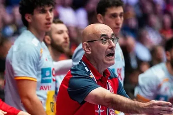 España busca la heroica para pelear por las medallas