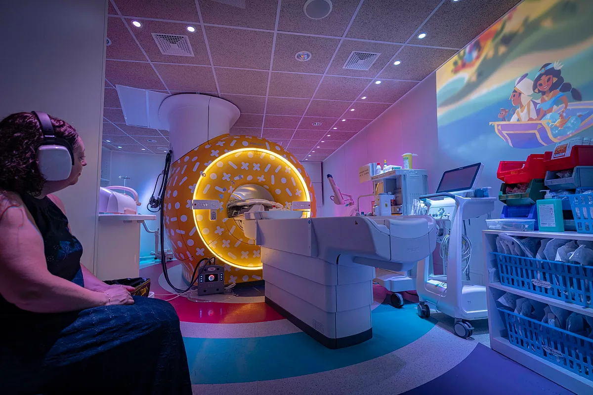 Mickey Mouse y otros personajes Disney para reducir el estrés de los niños en la resonancia magnética