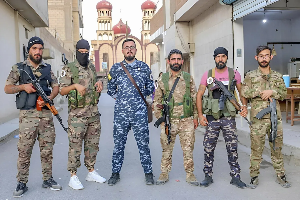 Esperando a los Reyes con el fusil listo: Abgar, un soldado cristiano en la trinchera kurda del avispero sirio de Rojava