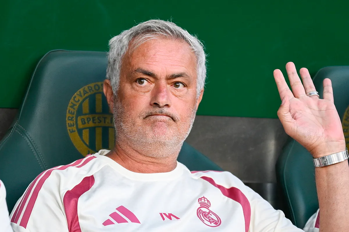 Mourinho estrena documental y reabre el conflicto con Casillas: "Cuando vayáis a la selección podéis daros dos besos, pero ahora no. Esto es la guerra"