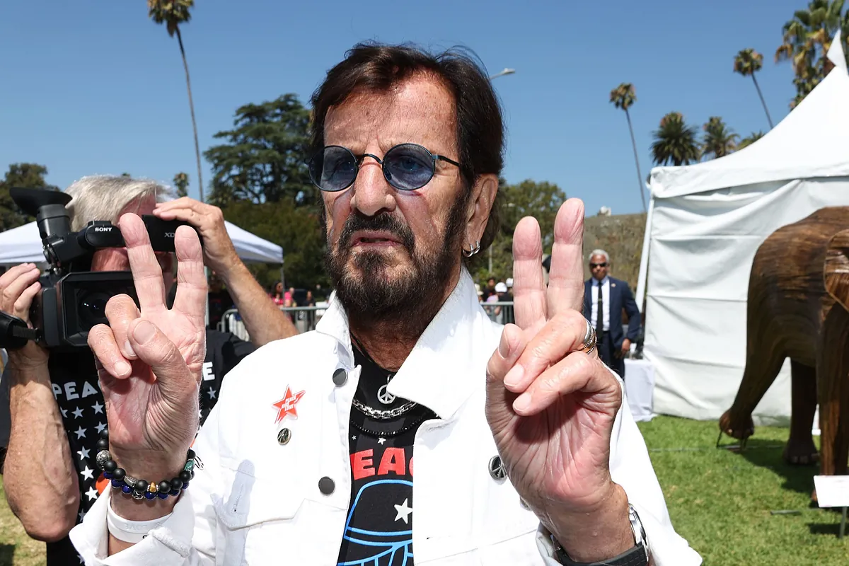 La intensa vida amorosa de Ringo Starr: infidelidades, adicciones, juergas y más de cuatro décadas al lado de una ex chica Bond