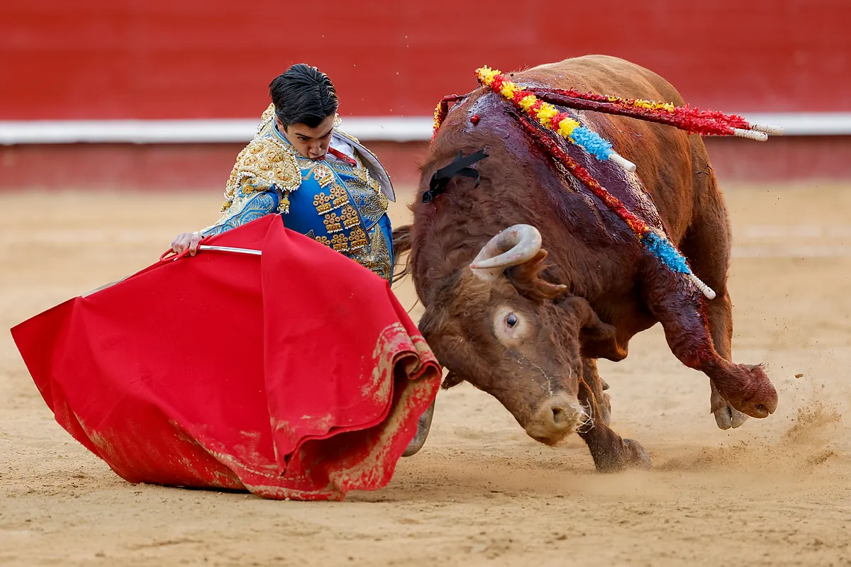 La capacidad triunfadora de Marco frente a la verdad de Víctor H. en una tarde recia en Valencia