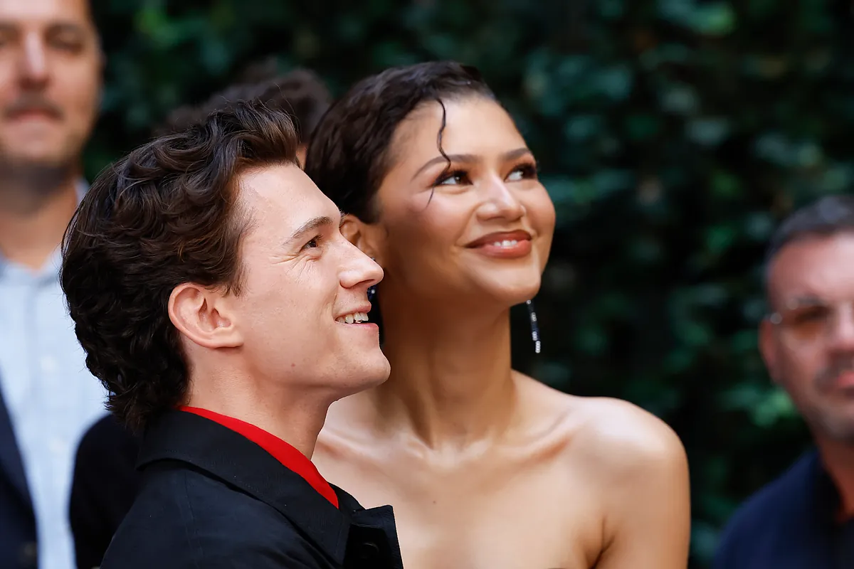 Zendaya y Tom Holland, en Madrid: restaurante en La Latina, compras en Las Rozas Village, fútbol y El Hormiguero