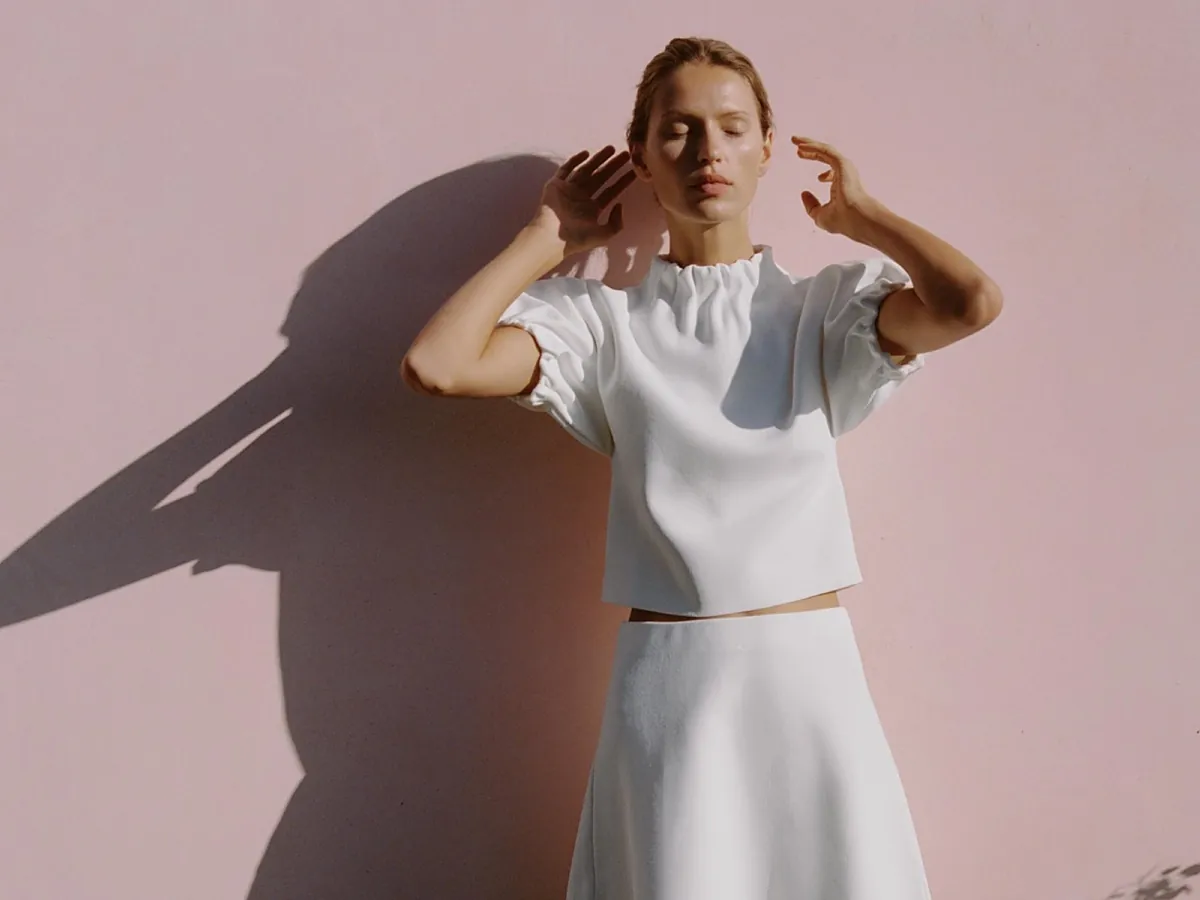 Los 8 conjuntos monocolor de Zara de lujo silencioso que ya tengo fichados para esta Semana Santa y con los que iré impecable con zapatos planos