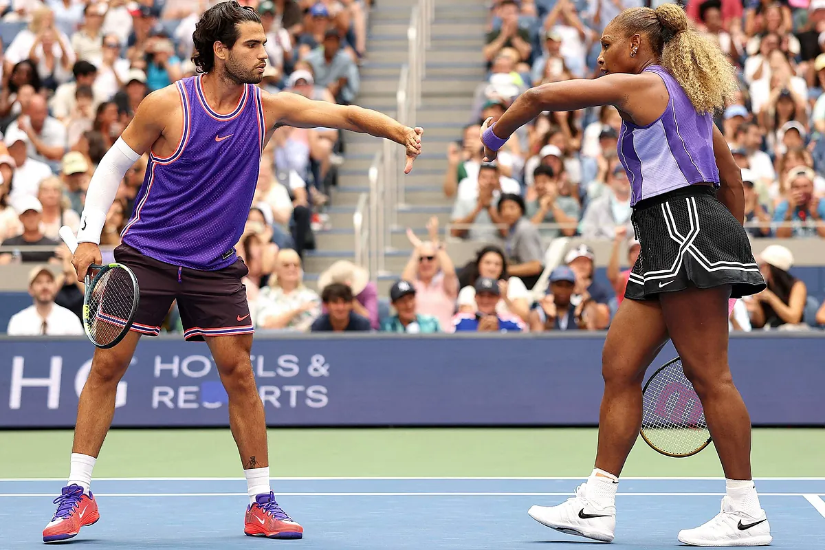 Alcaraz pasa un buen rato junto a Serena Williams y vence en el dobles mixto del US Open en su regreso a las pistas
