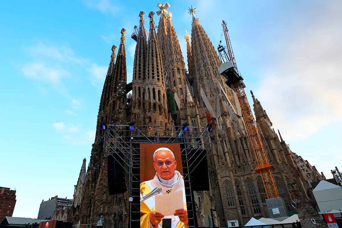 La policía evitó un boicot separatista en la Sagrada Familia al expulsar a un coro con 'estelades' que iba a gritar "independencia"