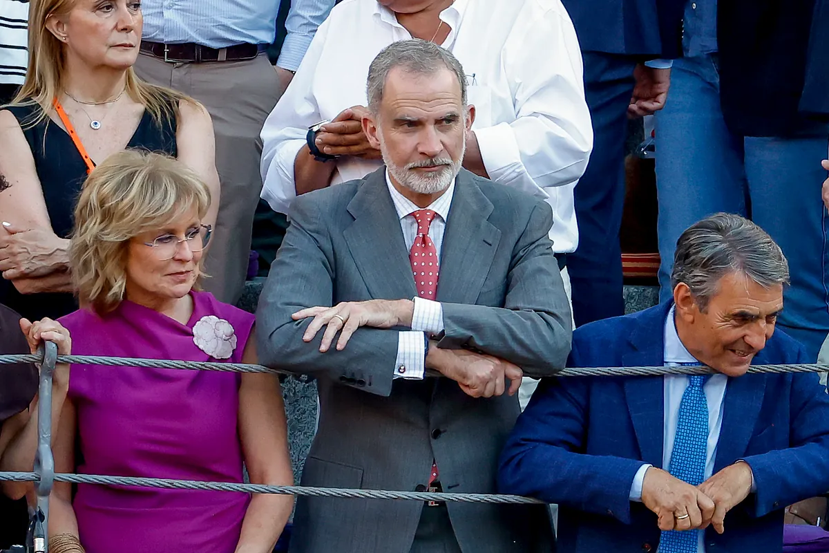 El Rey Felipe y la Infanta Elena: juntos, pero no revueltos en el regreso de Roca Rey en Las Ventas