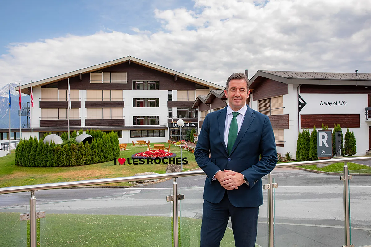 En la cuna suiza del turismo de lujo (con sello español): "Esto es como una mili intensiva"