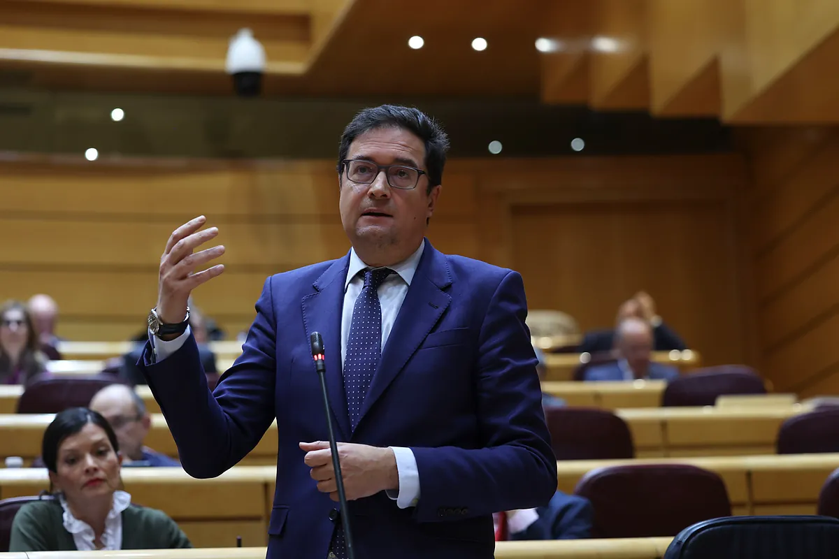 El Gobierno promete relanzar la jornada de 35 horas y el teletrabajo para los funcionarios de la administración ya desde enero