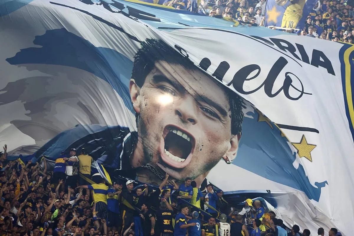 Maradona tuvo "en jaque" al equipo médico tras la cirugía a la que fue sometido: "Tuvimos que darle medicación sedante en dosis importantes"