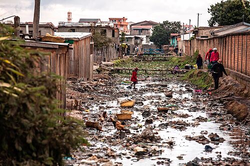 Un informe de la ONU declara el planeta en "bancarrota h�drica": "No podemos reconstruir los glaciares ni rellenar los acu�feros"