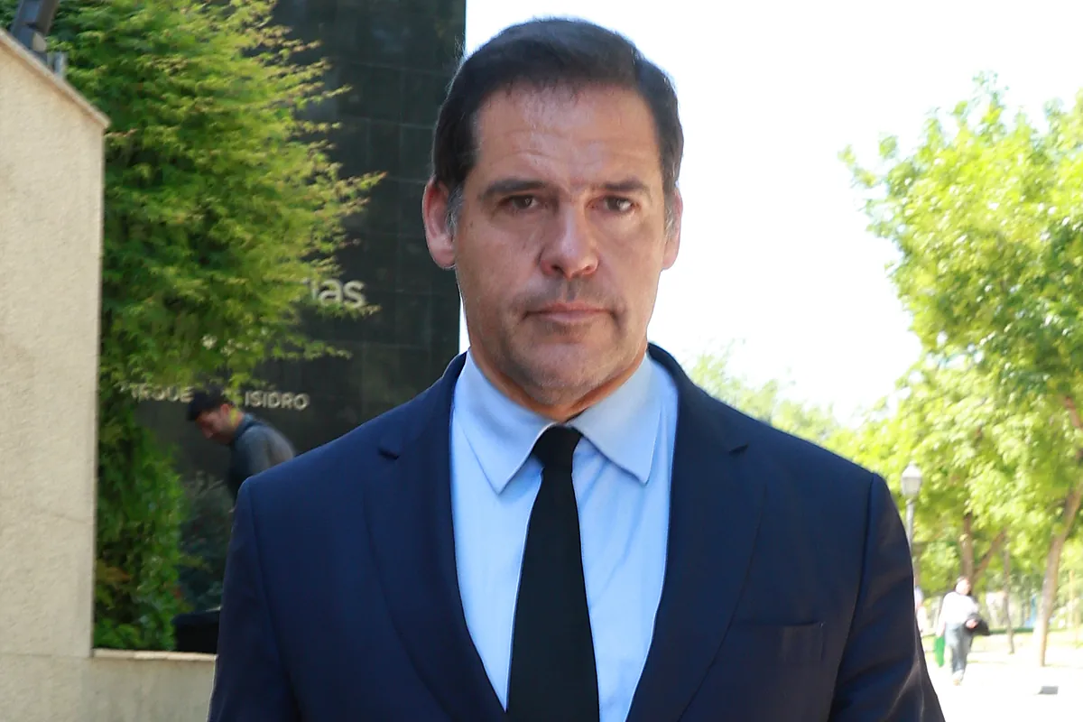 El detective de LOC: el encuentro de Luis Alfonso de Borbón con unos amigos en Pozuelo