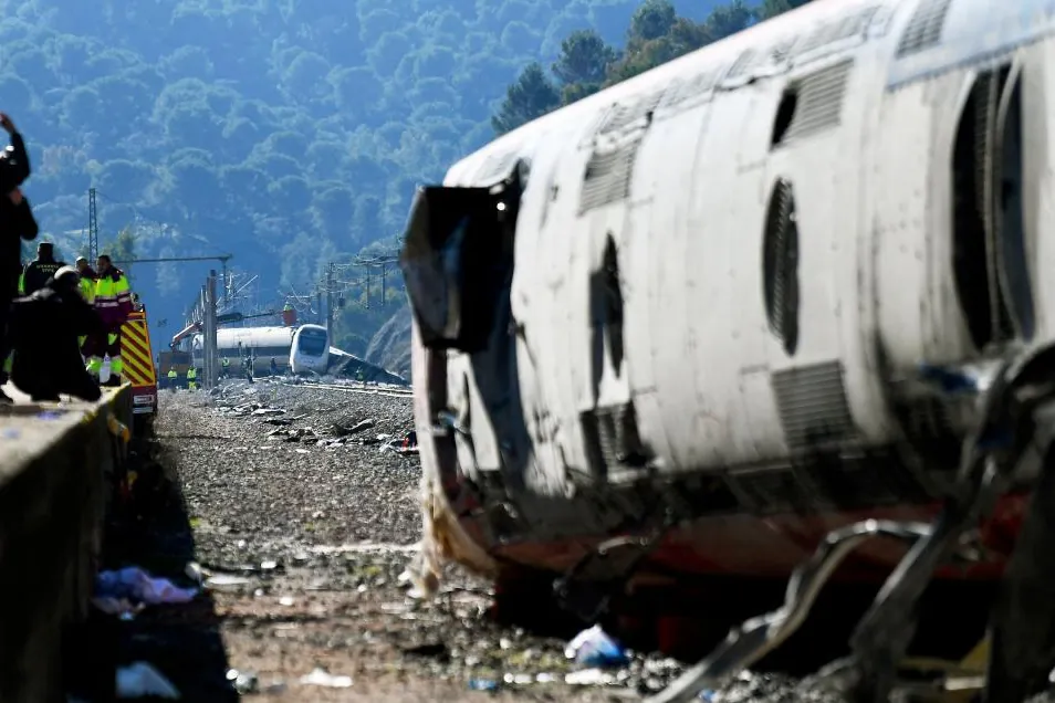 Los fabricantes y empresas de mantenimiento trasladan su inquietud por el estado de los raíles tras descubrir nuevas muescas en un Talgo previo al Iryo accidentado